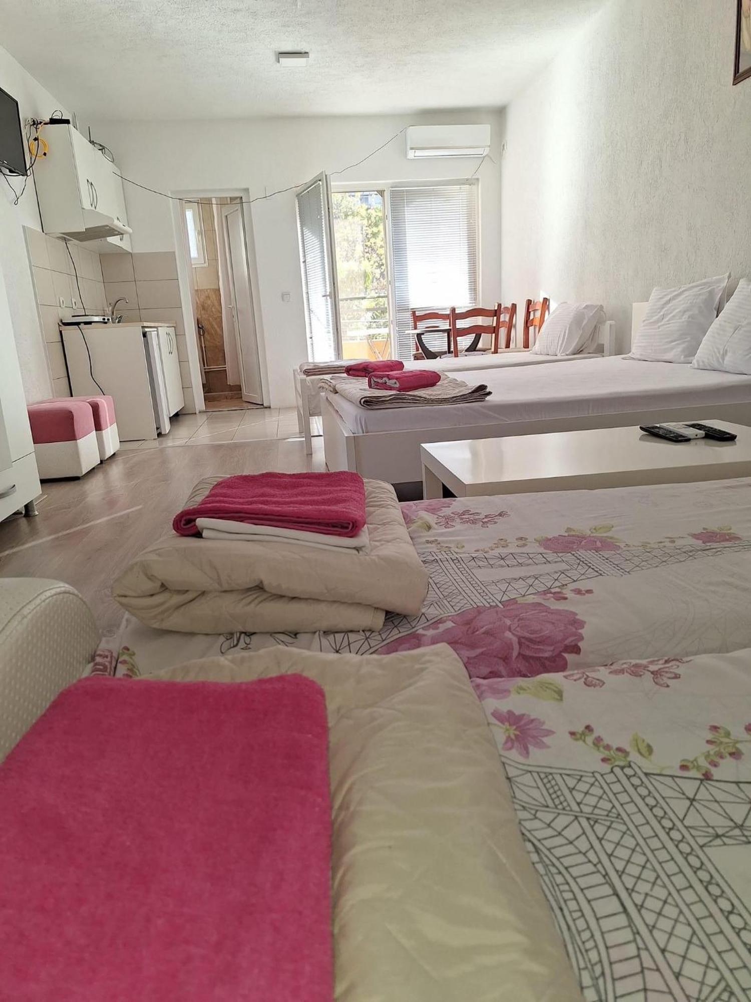 Apartments Ana Dojran Bagian luar foto